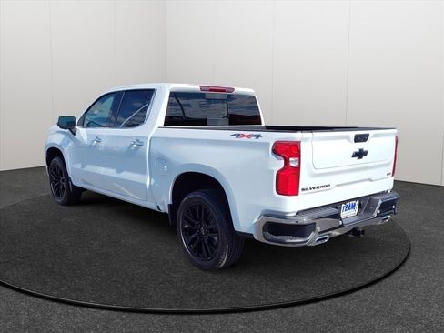 New 2026 Chevrolet Silverado 1500 LTZ w/ LTZ Premium Package AWD/4WD image 4