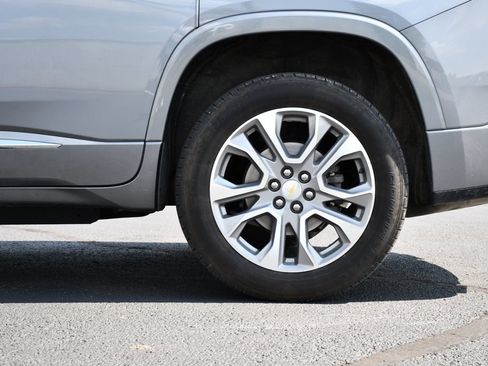 Used 2021 Chevrolet Traverse Premier w/ LPO, Floor Liner Package AWD/4WD image 11