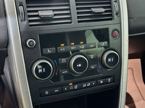 Used 2018 Land Rover Discovery Sport HSE image 22