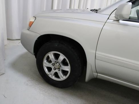Used 2005 Toyota Highlander V6 AWD/4WD image 31
