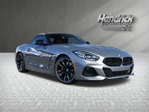 Used 2025 BMW Z4 M40i w/ Premium Package image 3