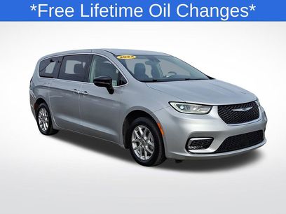 Certified 2024 Chrysler Pacifica Touring-L