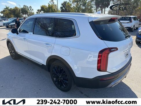Certified 2022 Kia Telluride SX w/ Towing Package image 5