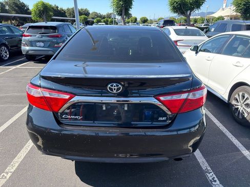 Used 2017 Toyota Camry SE FWD image 5