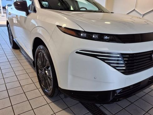 Used 2025 Nissan Murano Platinum w/ Cargo Package AWD/4WD image 26