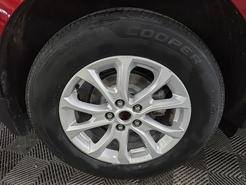 Used 2021 Chevrolet Equinox LT FWD image 15