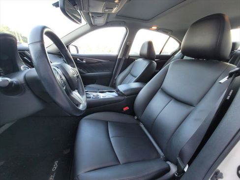 Used 2019 INFINITI Q50 Luxe w/ Essential Package (3.0T Luxe) AWD/4WD image 15