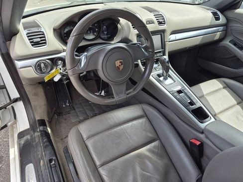 Used 2015 Porsche Boxster RWD image 9