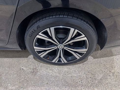 Used 2020 Volkswagen Passat 2.0T SEL image 13