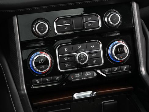 Used 2023 GMC Yukon Denali Ultimate image 19