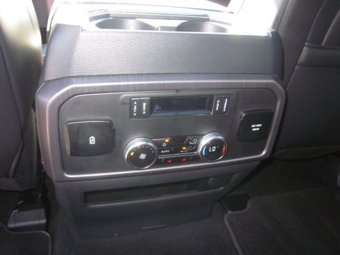 Used 2024 Ford Expedition Platinum AWD/4WD image 15