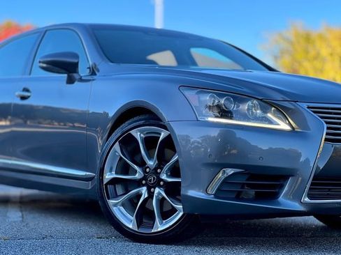 Used 2014 Lexus LS 600h L image 4