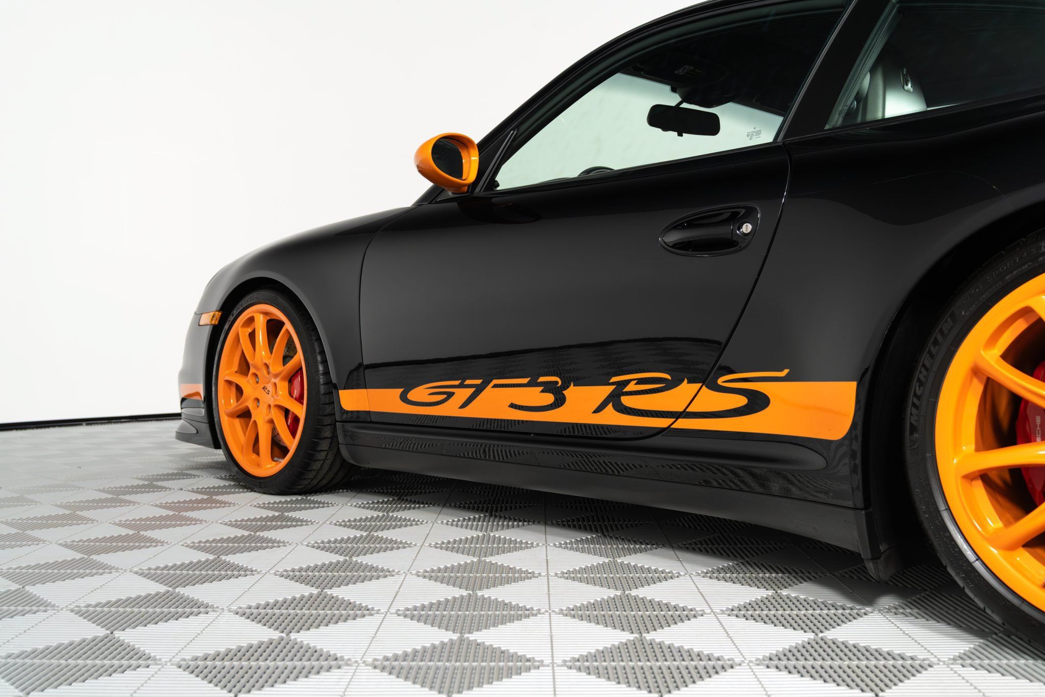 Used 2007 Porsche 911 GT3 RS RWD image 16