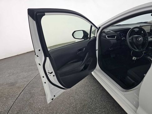 Used 2026 Toyota Corolla LE FWD image 19
