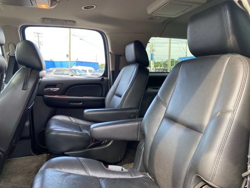 Used 2012 Chevrolet Suburban LTZ AWD/4WD image 16