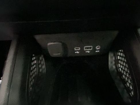 Used 2023 Chevrolet TrailBlazer LT w/ Convenience Package image 29