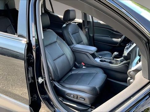 Used 2019 GMC Acadia SLT w/ Black Edition FWD image 26