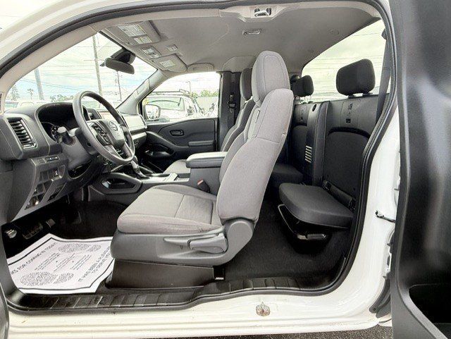 Used 2024 Nissan Frontier S w/ S Utility Package RWD image 12