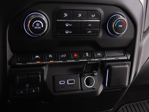 Used 2024 Chevrolet Silverado 1500 Custom image 21