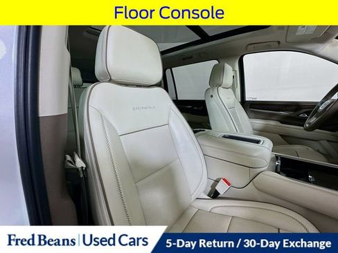 Used 2022 GMC Yukon XL Denali image 38