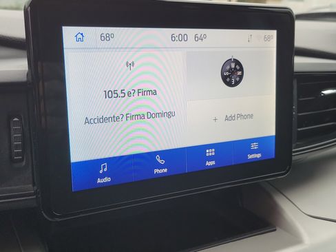 Used 2022 Ford Explorer XLT image 11