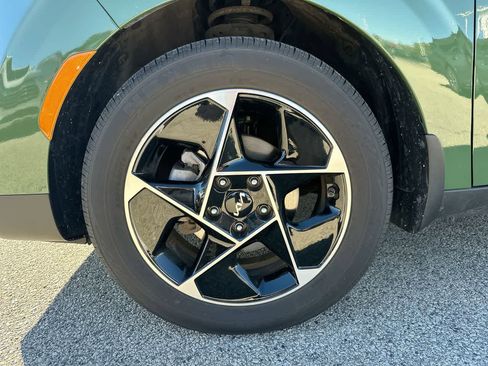 Used 2023 Kia Soul EX image 19