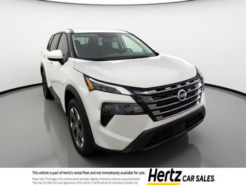 Used 2025 Nissan Rogue SV image 1