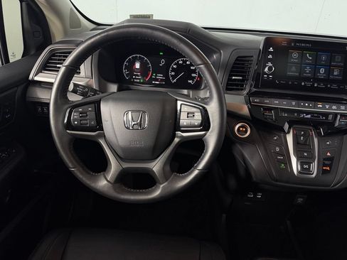 Used 2025 Honda Odyssey EX-L image 13