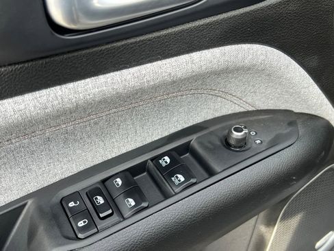 Used 2023 Jeep Compass Latitude w/ Sun and Sound Group image 14