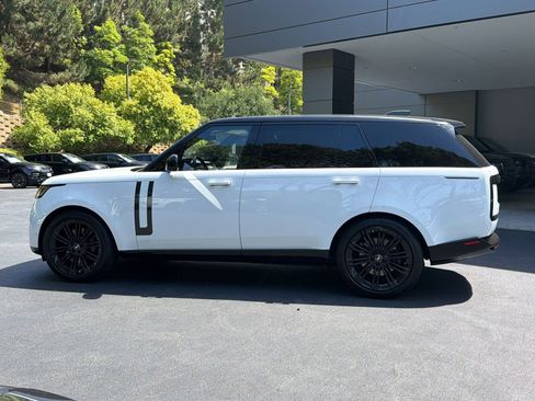 Certified 2022 Land Rover Range Rover Long Wheelbase SE AWD/4WD image 2