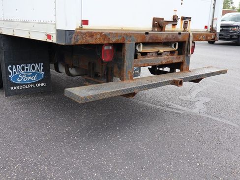Used 2014 Ford E-450 and Econoline 450 Super Duty w/ Power Windows & Locks Group RWD image 17