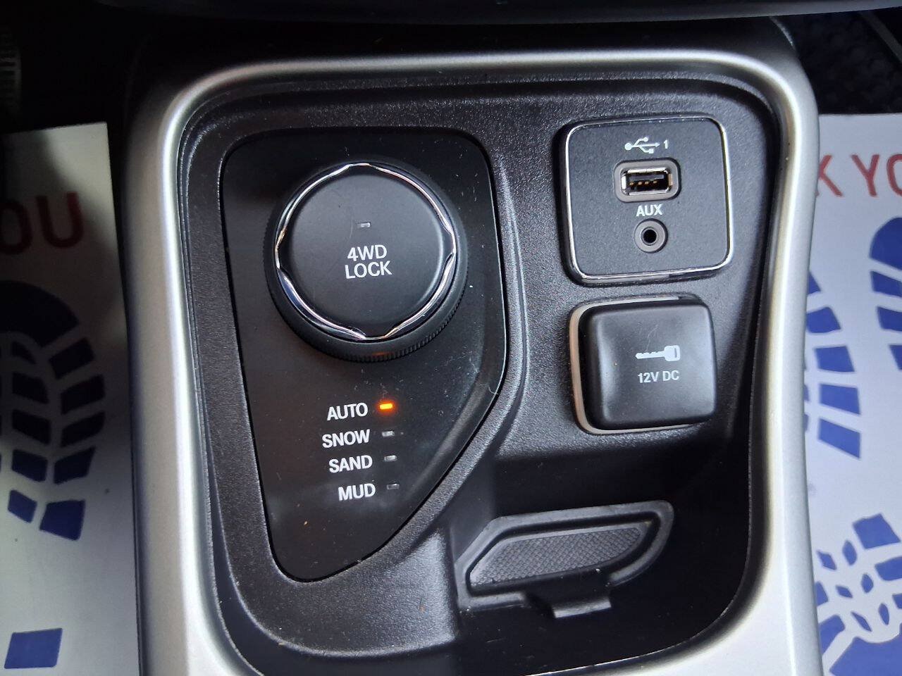 Used 2020 Jeep Compass Latitude AWD/4WD image 13