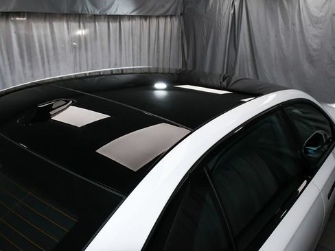 Used 2026 BMW 740i xDrive AWD/4WD image 90
