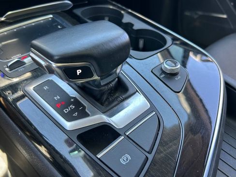 Used 2019 Audi Q7 3.0T Premium Plus AWD/4WD image 34