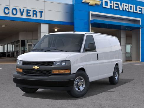 New 2026 Chevrolet Express 2500 1WT image 6