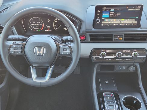 Used 2024 Honda Pilot Touring image 27