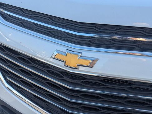 Used 2017 Chevrolet Equinox LT w/ Convenience Package image 11