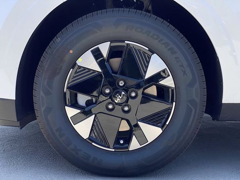 New 2026 Kia Carnival LXS FWD image 10
