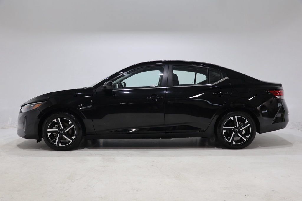 Used 2025 Nissan Sentra SV FWD image 4