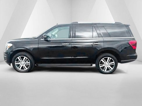 Used 2024 Ford Expedition Limited AWD/4WD image 4