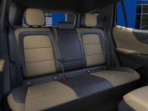 New 2026 Chevrolet Equinox ACTIV w/ Convenience Package III image 41