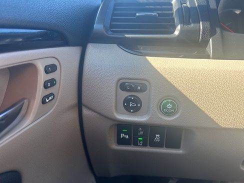 Used 2021 Honda Pilot Touring image 21