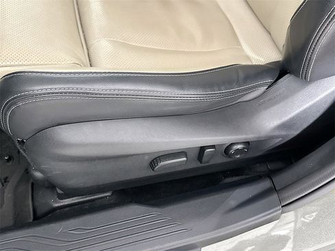 Used 2023 Subaru Outback Limited image 9