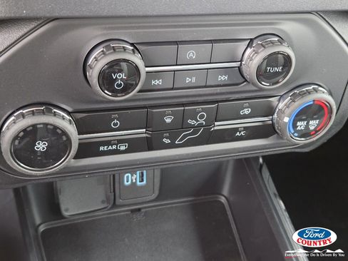 New 2025 Ford Bronco 2-Door AWD/4WD image 13