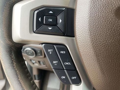 Used 2019 Ford F150 King Ranch w/ Equipment Group 601A Luxury AWD/4WD image 23
