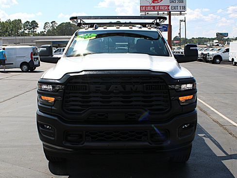 Used 2026 RAM 2500 Tradesman AWD/4WD image 13