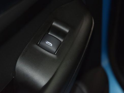 Used 2025 Chevrolet TrailBlazer RS w/ Convenience Package image 44