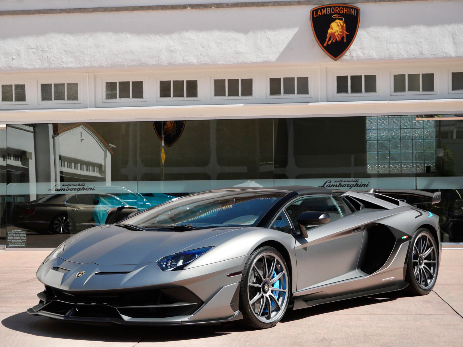 Used 2020 Lamborghini Aventador SVJ AWD/4WD image 10