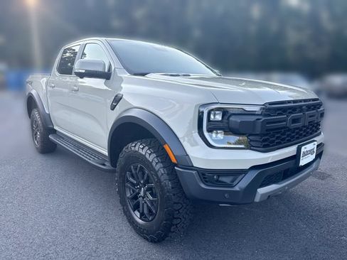 Used 2025 Ford Ranger Raptor AWD/4WD image 2
