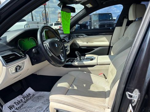 Used 2016 BMW 740i RWD image 4